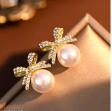 Golden Floral Pearl Stud